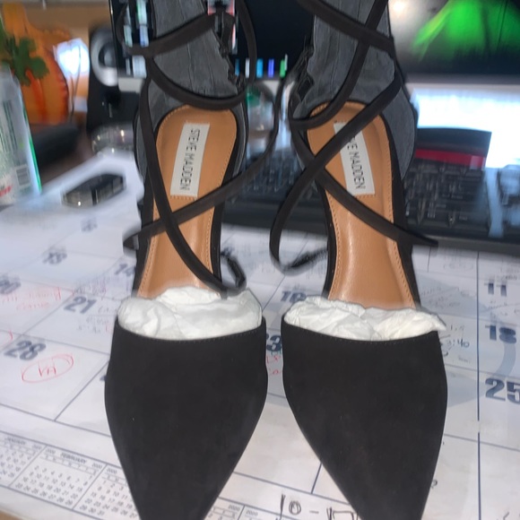 Steve Madden Heels ๐ ๐ - Picture 5 of 6